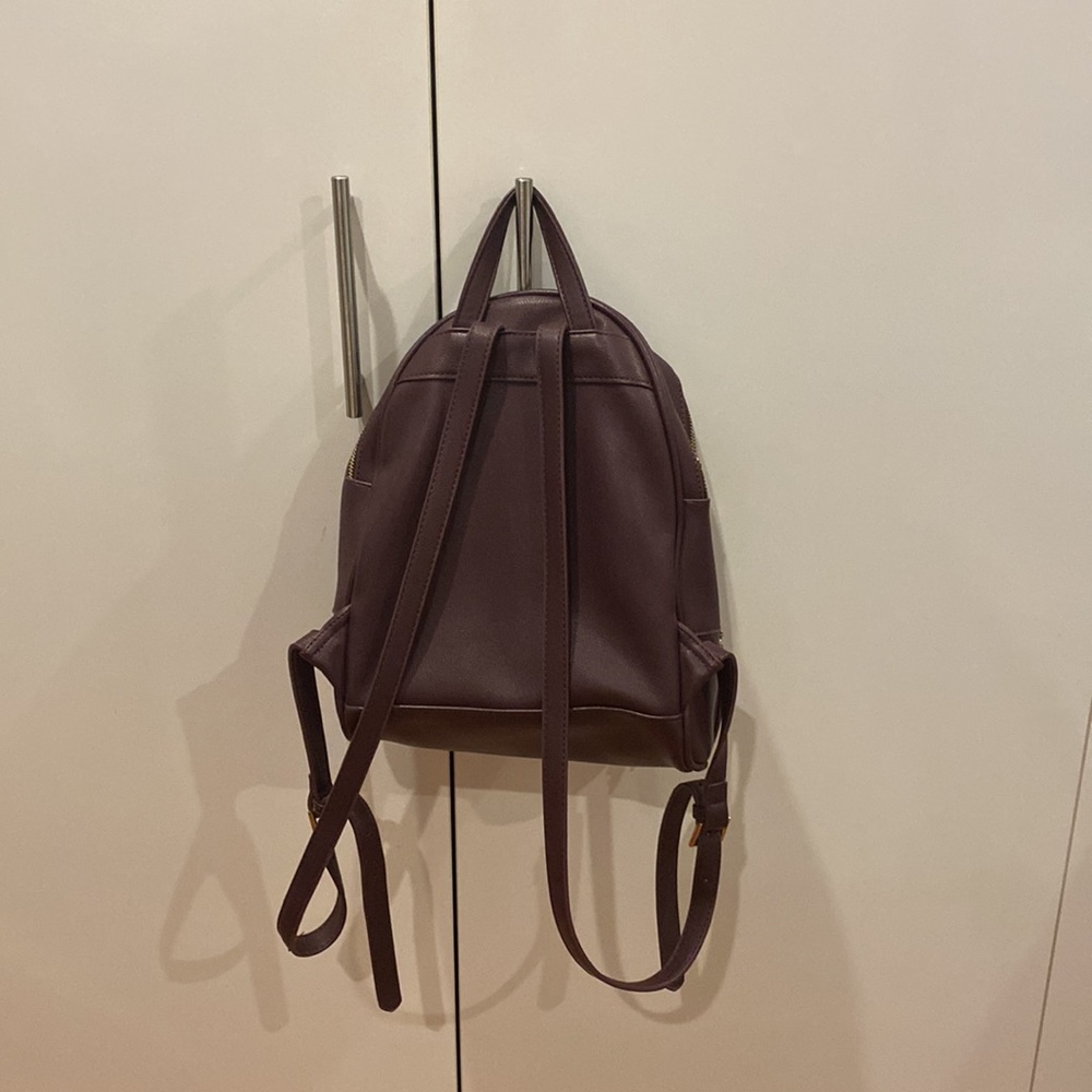 Forever New back pack - Picture 6 of 7